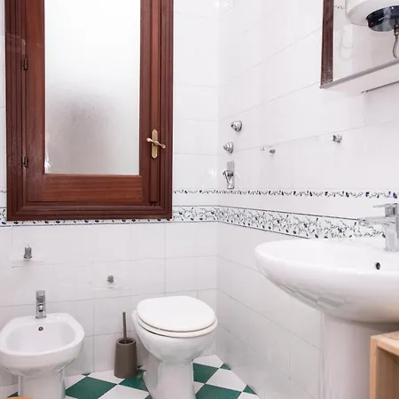 Cortese A Due Passi Dal Mare Apartment